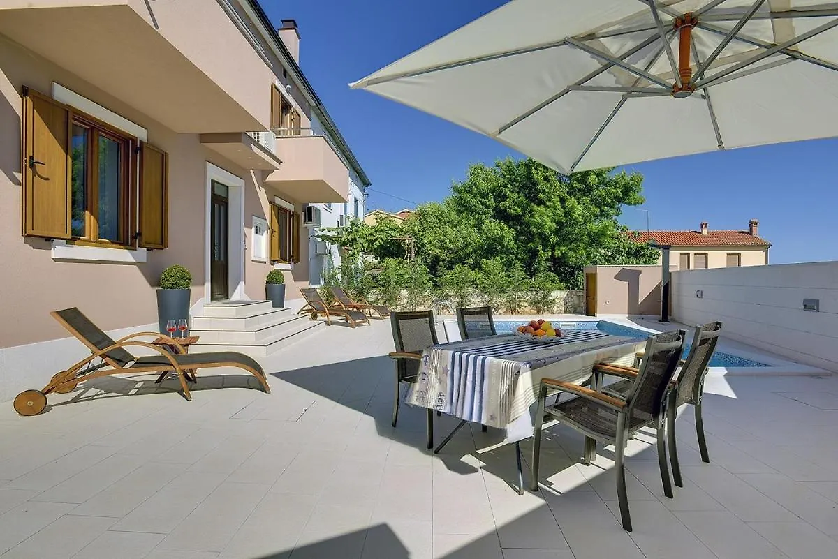 Holiday Home Miceli Ližnjan