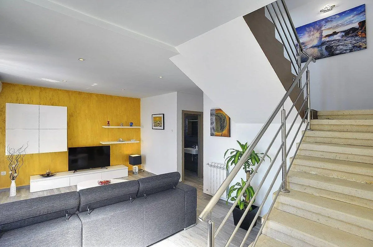 Holiday Home Miceli Liznjan